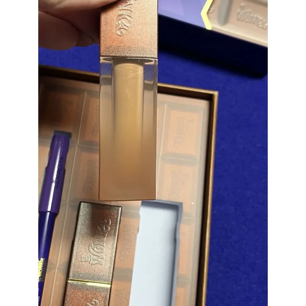 GLAMLITE WILLY WONKA AND THE CHOCOLATE FACTORY LIP KIT LIPSTICK GLOSS LINER NEW